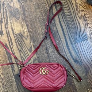 Gucci GG Marmont Red small matelassé shoulder crossbody bag
